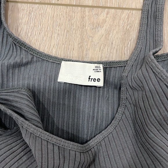 Aritzia/Wilfred XXS ribbed camp green midi dress - Picture 2 of 2